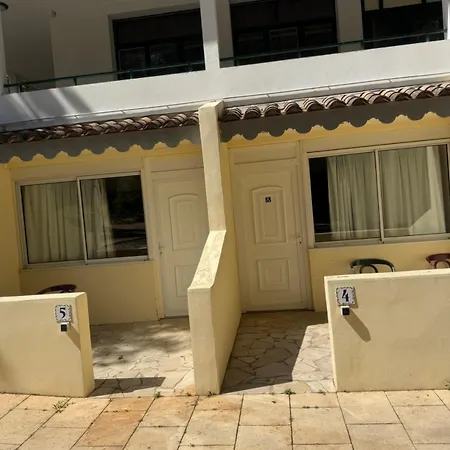 Le Robinson Hotel Beaucaire (Gard)