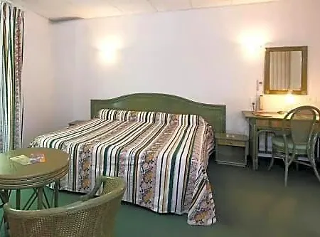 Hotel Le Robinson Beaucaire (Gard)