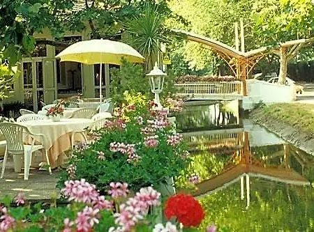 Le Robinson 3* Beaucaire (Gard)
